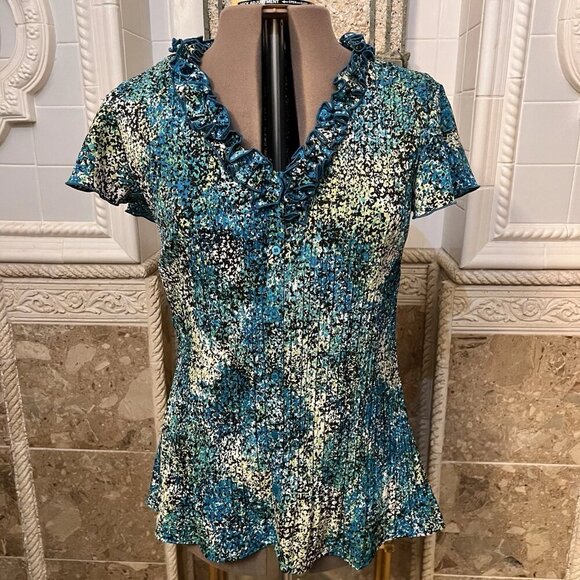 Kim Rogers. Size XL. Micro Pleated Short Sleeve Blouse. Blue. Ruffled. B94 - Picture 1 of 5